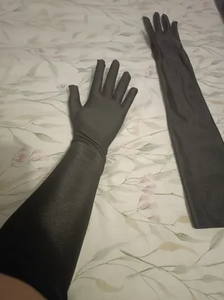 Guantes largos negros