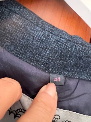 Traje de chaqueta y falda azul/gris
