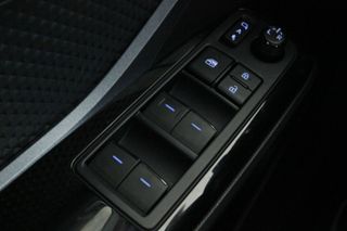 Toyota C-HR 2.0 Hybrid Advance