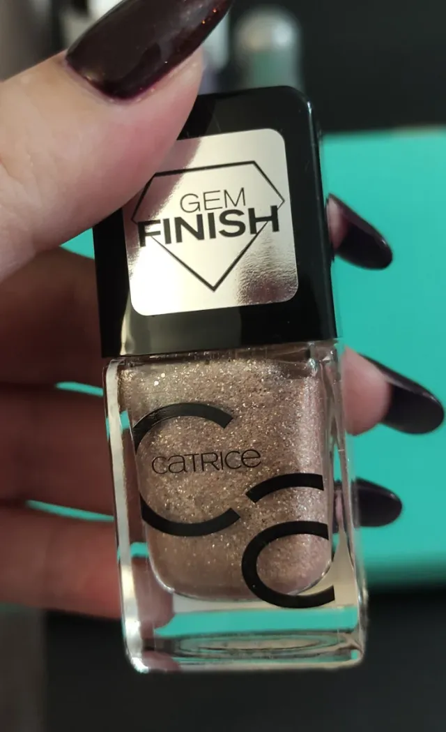 Lote 8 Esmaltes Essence y Catrice