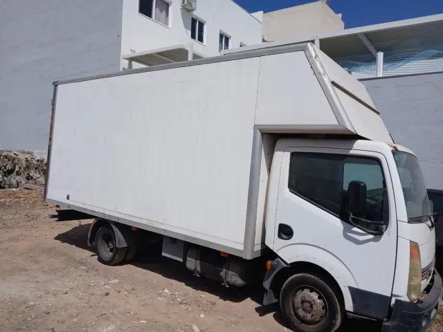 Se alquila camión tiempo a convenir. Pocos kilómet