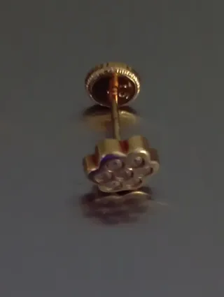 Pendientes oro 18k flor con circonitas
