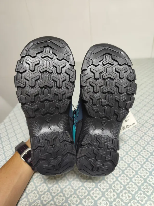 Botas montaña niño azul y turquesa