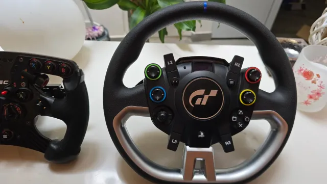 Fanatec pro ps5/Xbox/pc. gaming Cockpit Simracing