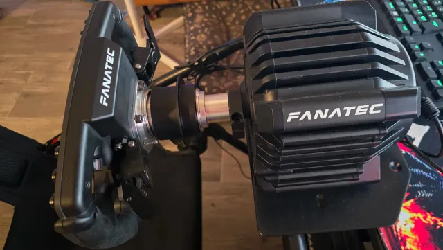 Fanatec pro ps5/Xbox/pc. gaming Cockpit Simracing