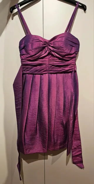 Vestido de fiesta morado. Talla S. Nuevo