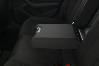 Audi A4 35 TFSI S line HEV 