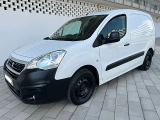 Peugeot Partner Furgon 1.6HDI 100Cv, año 2018. 