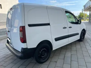 Peugeot Partner Furgon 1.6HDI 100Cv, año 2018. 