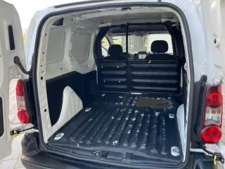Peugeot Partner Furgon 1.6HDI 100Cv, año 2018. 