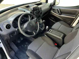 Peugeot Partner Furgon 1.6HDI 100Cv, año 2018. 