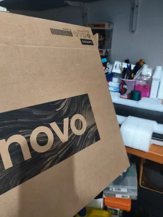 Lenovo V15 IJL Portátil Negro Nuevo