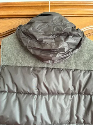 Americana Fay marrón con chaleco y capucha