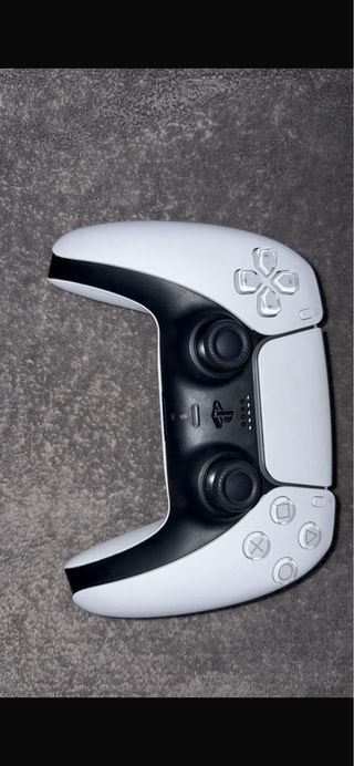 Mando PS5 y FIFA 25