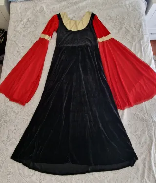 Disfraz Dama Medieval Negro y Rojo Talla M-L