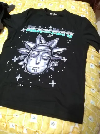 Camiseta Rick and Morty Negra