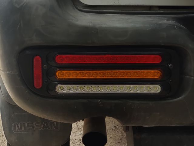 Pilotos Traseros Nissan Terrano II 2 Luces