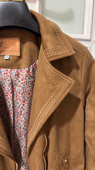Chaqueta marrón de ante 