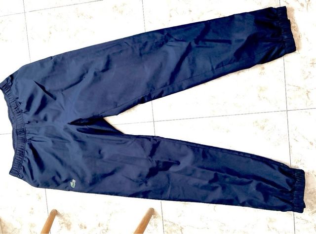 Chándal Lacoste Azul,precio negociable.