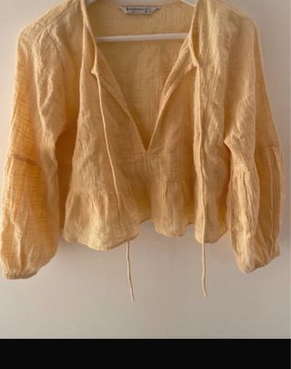 Blusa Stradivarius amarilla talla S