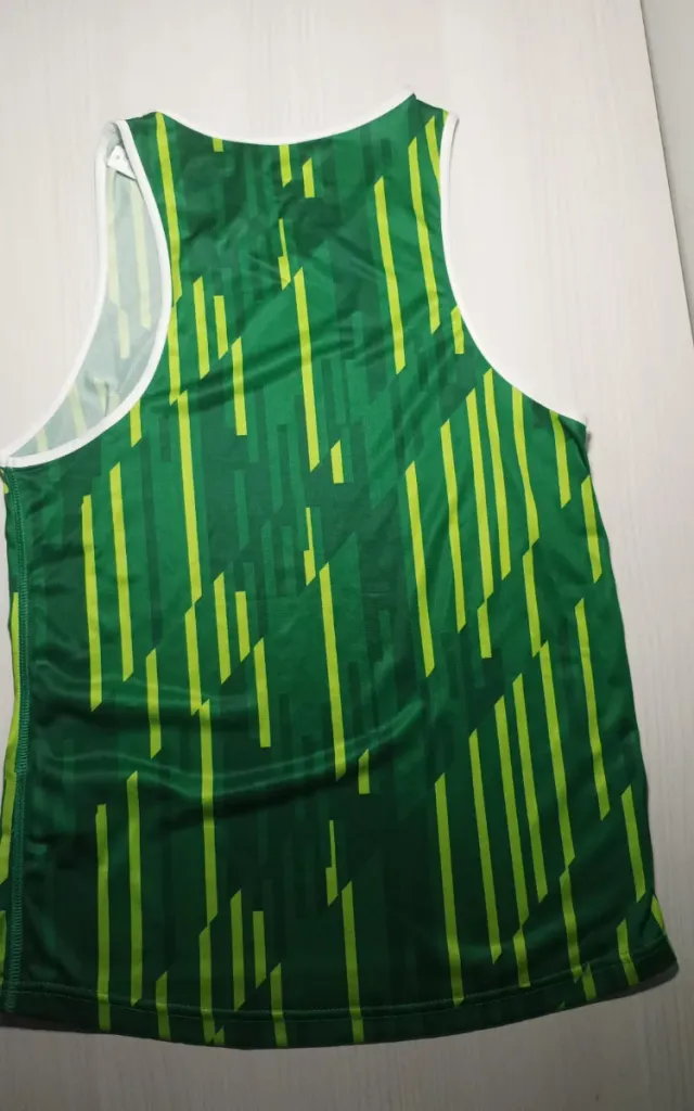 Camiseta Errea sin mangas verde