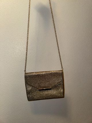 Bolso rafia Parfois dorado y plateado