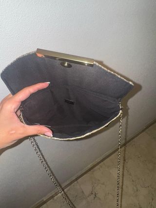 Bolso rafia Parfois dorado y plateado