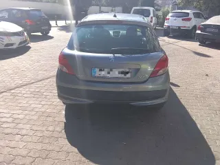 Peugeot 207 2009