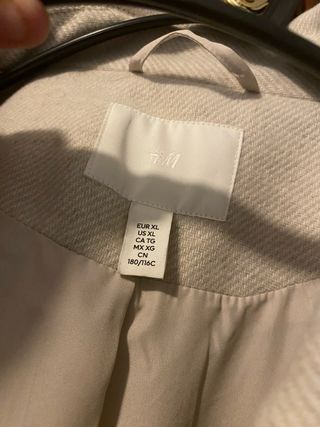 Chaqueta larga beige