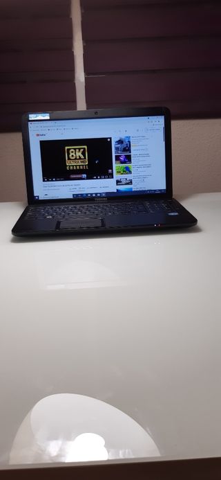 Portátil Toshiba Pro intel core A8 como nuevo 