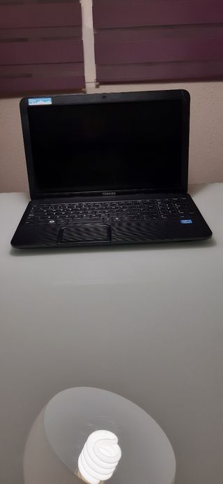 Portátil Toshiba Pro intel core A8 como nuevo 