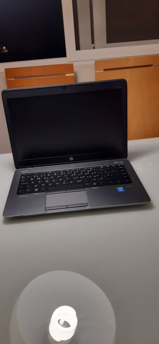 Portátil HP Pro intel core i3-6780 como nuevo 