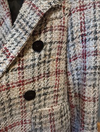 Americana o blazer de cuadros beige y rojo