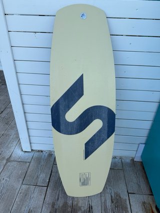 Setup tabla + botas de wakeboard Slingshot 2025