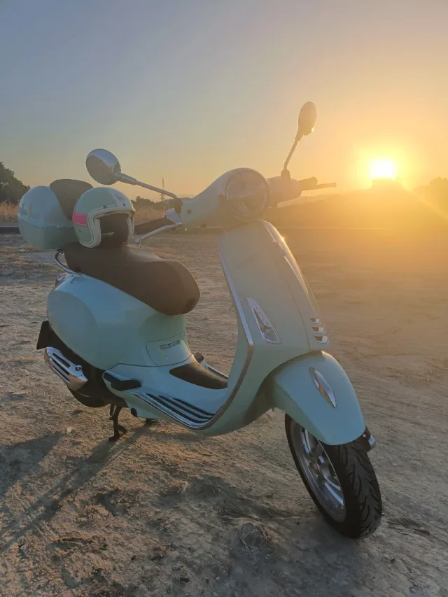 Vespa verde menta para bodas