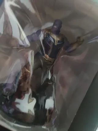 Figura Thanos Marvel - Nuevo defectuoso 