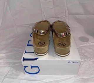 Sandalias Guess Doradas y Rosas