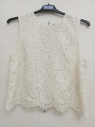 Camisa H&M encaje floral sin mangas