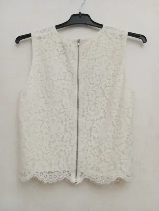Camisa H&M encaje floral sin mangas