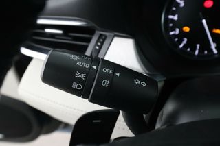 Mazda 6 2.5 Zenith White Sky Auto