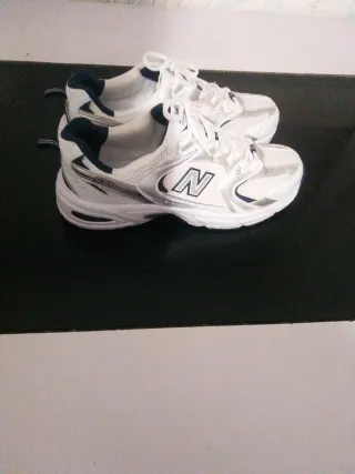 New Balance 530 Hombre Blanco Plata