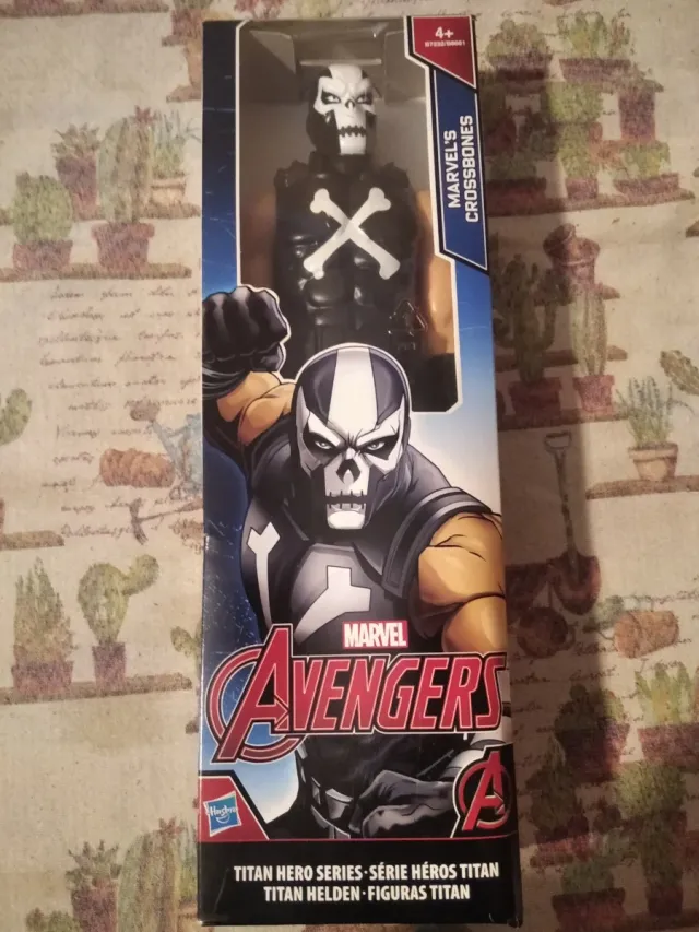 Figura Marvel Crossbones Titan Hero Series