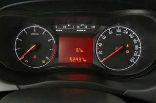 Opel Corsa 1.4 Expression 90 CV