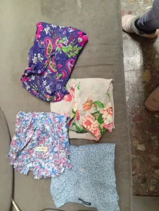 Lote 4 camisas estampadas flores