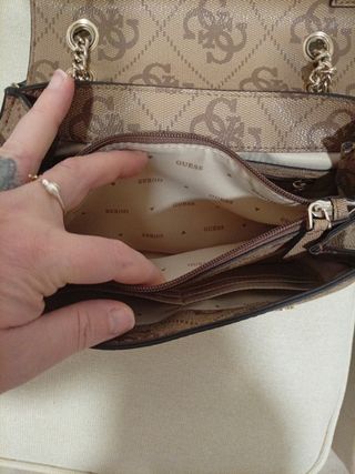 Bolso Guess auténtico beige monograma