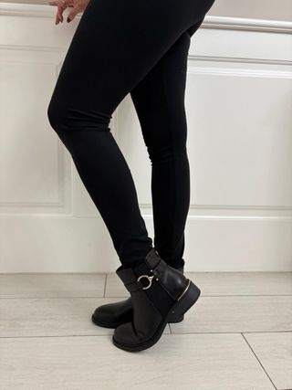 Stivaletti donna neri con zip tg 37 nuovo
