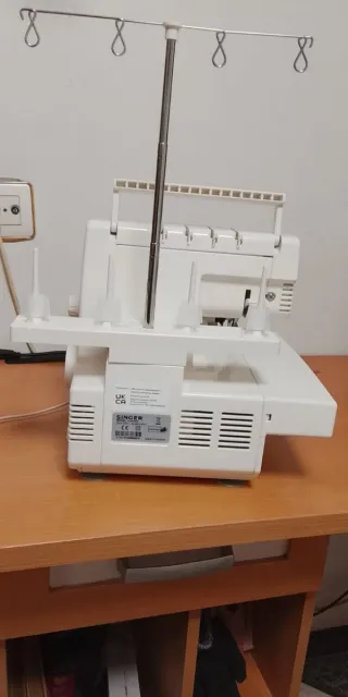 Máquina de coser Singer Overlock Ultralock