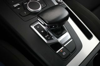 Audi Q5 2.0 TDI quattro S Line
