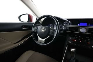 Lexus IS 300h Executive Line