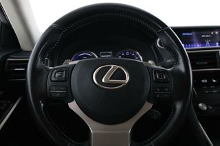 Lexus IS 300h Executive Line